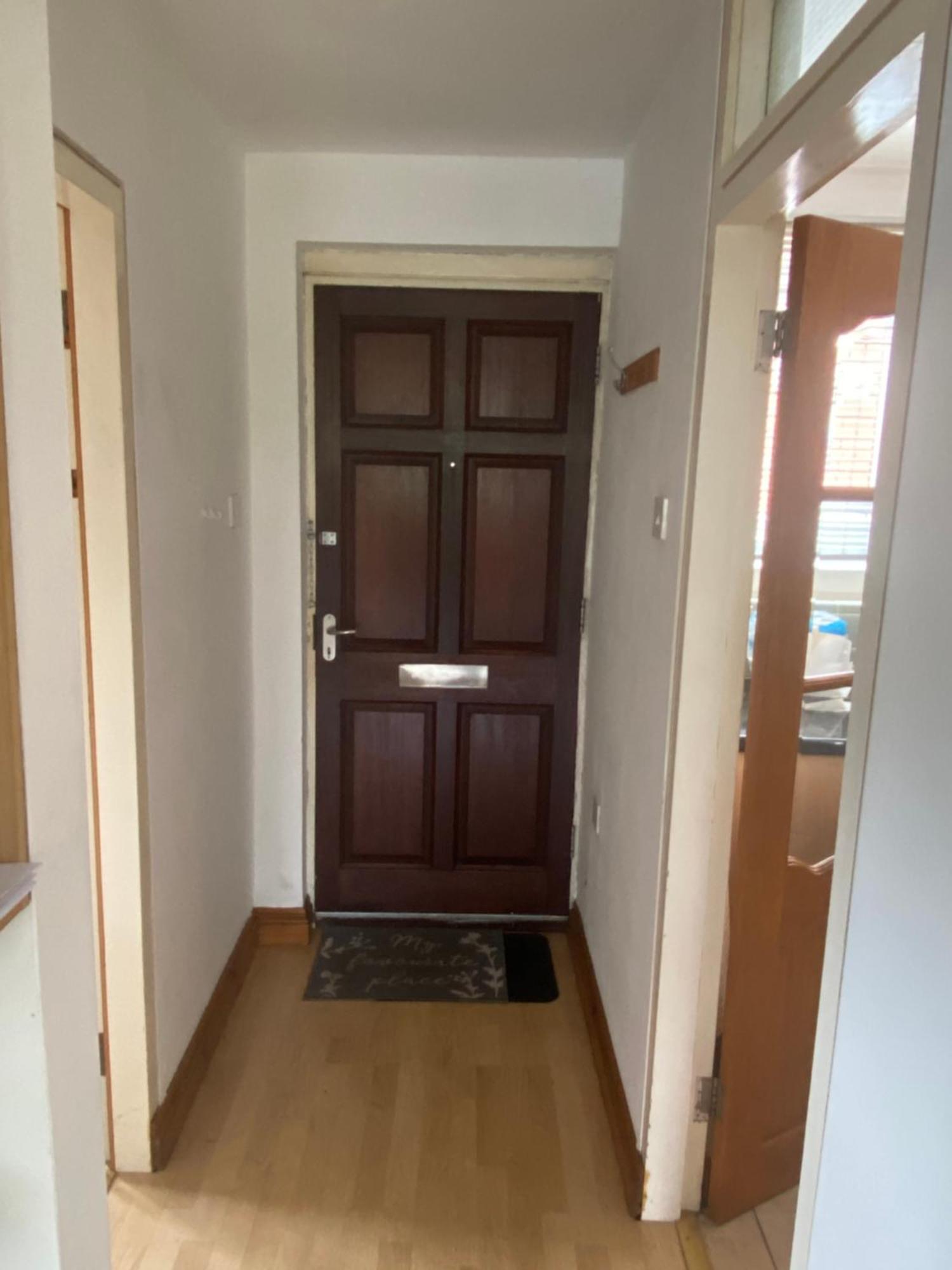 Double Close To Uni & Shopping Center & Free Parking Pensión *